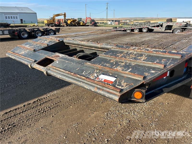 Stellar 53 ft Tri/A Folding Neck Trailer لوادر منخفضة