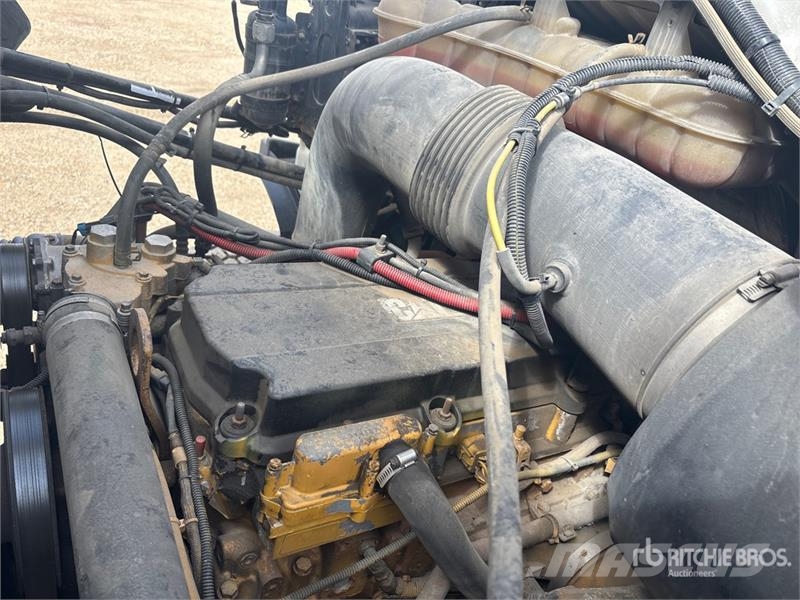 Sterling 1800 80000 lb Straight Boom on Sterling LT9500 6x4 Camiones grúa
