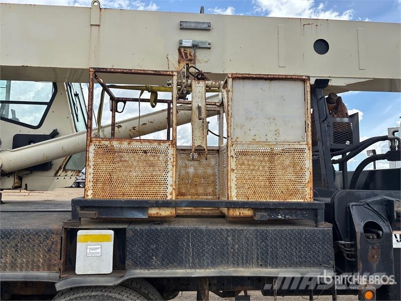 Sterling 1800 80000 lb Straight Boom on Sterling LT9500 6x4 Camiones grúa