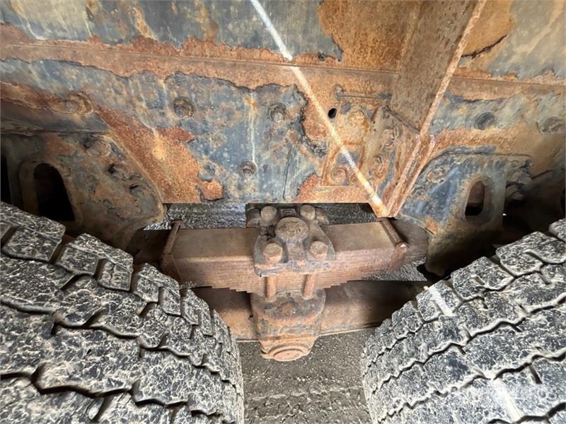 Sterling 1800 80000 lb Straight Boom on Sterling LT9500 6x4 Camiones grúa