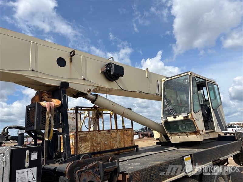 Sterling 1800 80000 lb Straight Boom on Sterling LT9500 6x4 Camiones grúa