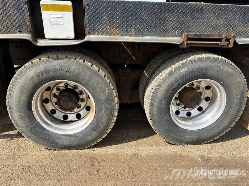 Sterling 1800 80000 lb Straight Boom on Sterling LT9500 6x4 Camiones grúa