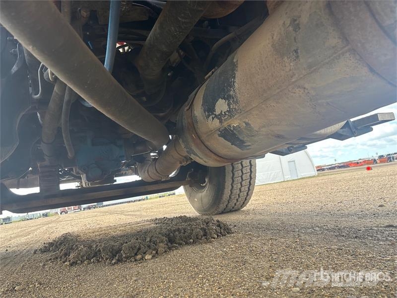 Sterling 1800 80000 lb Straight Boom on Sterling LT9500 6x4 Camiones grúa