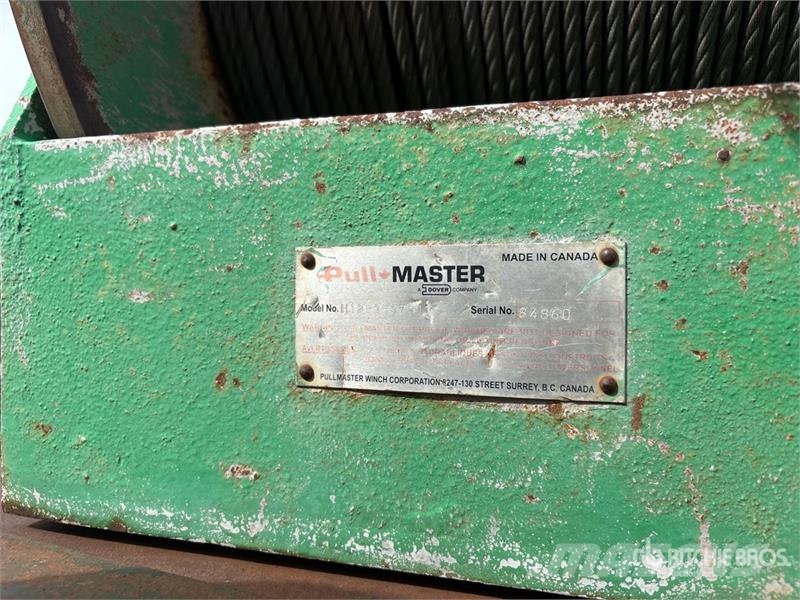 Sterling 190A.25 17780 lb Knuckle Boom on Sterling LT9500 6 Автокранове
