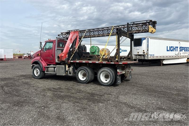 Sterling 190A.25 17780 lb Knuckle Boom on Sterling LT9500 6 Автокранове