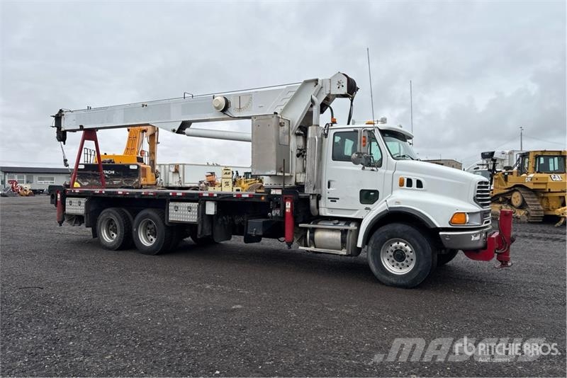 Sterling 32105 Straight Boom on  Sterling LT9500 6x4 Boom T Nosturiautot
