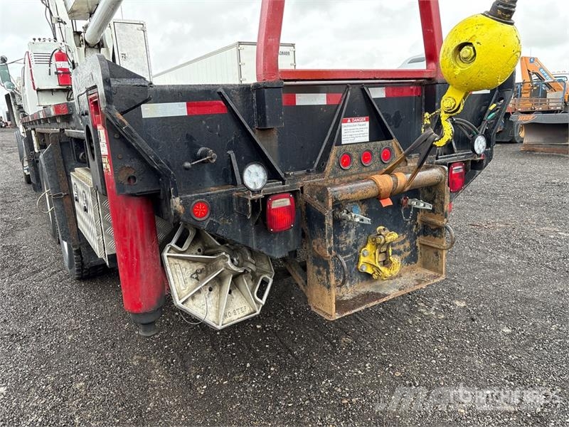 Sterling 32105 Straight Boom on  Sterling LT9500 6x4 Boom T Nosturiautot