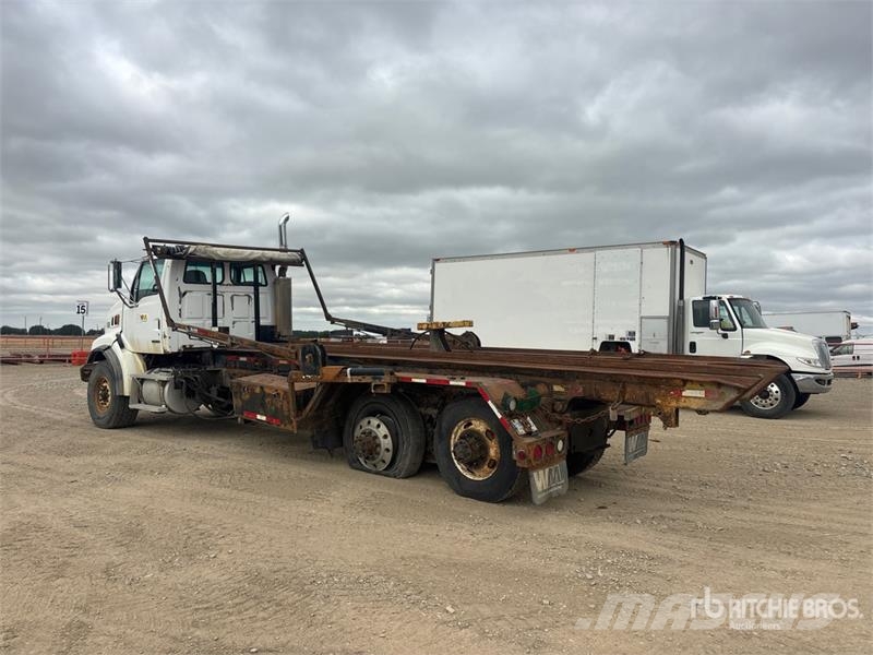 Sterling 6x4 Roll-Off Truck (Inoperable) Camiones portacubetas