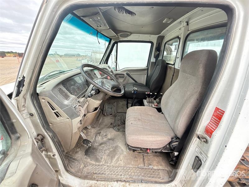 Sterling 6x4 Roll-Off Truck (Inoperable) Camiones portacubetas