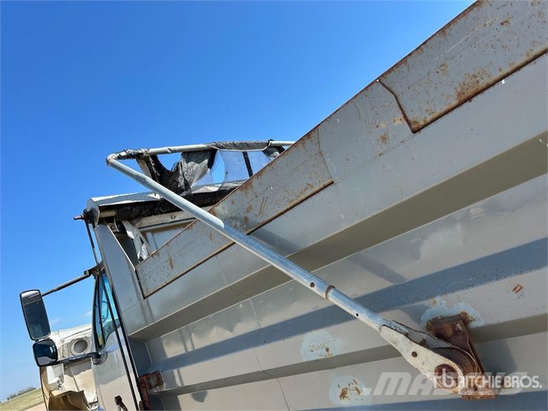 Sterling 6x4 T/A Dump Truck شاحنات قلابة