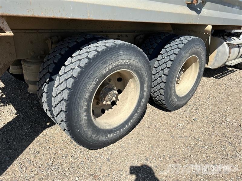 Sterling 6x4 T/A Dump Truck شاحنات قلابة