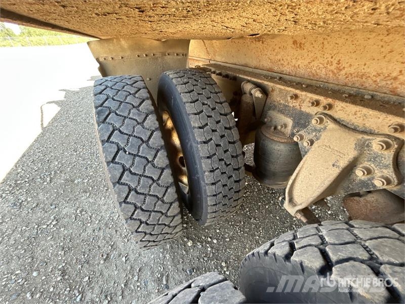 Sterling 6x4 T/A Dump Truck شاحنات قلابة