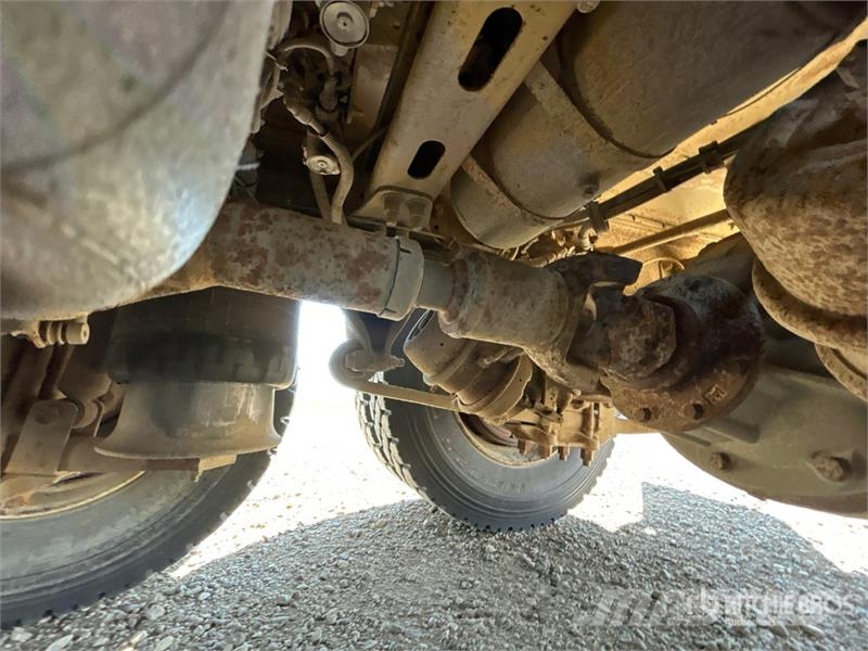 Sterling 6x4 T/A Dump Truck شاحنات قلابة