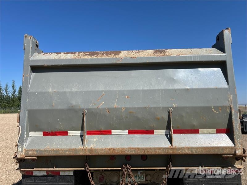 Sterling 6x4 T/A Dump Truck شاحنات قلابة