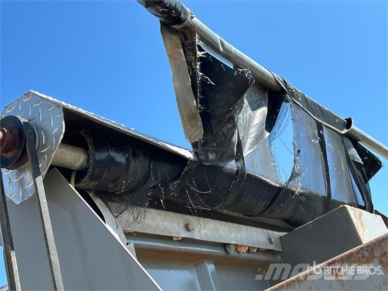 Sterling 6x4 T/A Dump Truck شاحنات قلابة