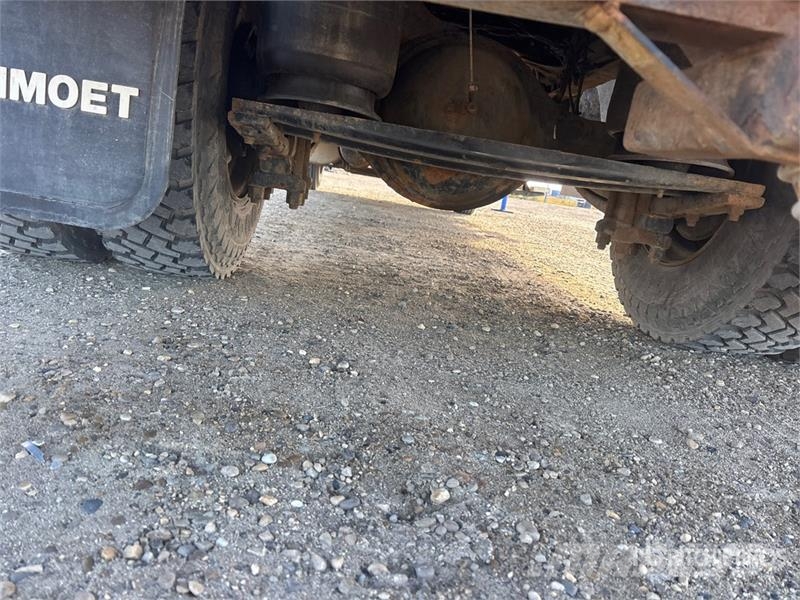 Sterling Acterra 4x2 Crew Cab Flatbed Truck Flakbilar