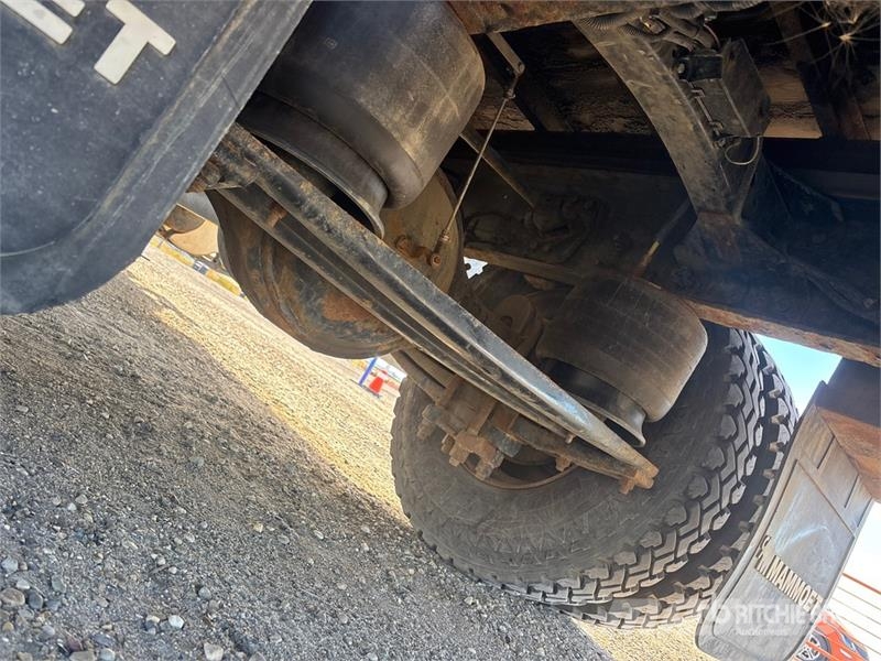 Sterling Acterra 4x2 Crew Cab Flatbed Truck Flakbilar