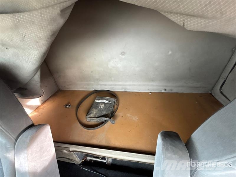 Sterling Acterra 4x2 Power Tong Truck (Inoperable) Oprema za preradu