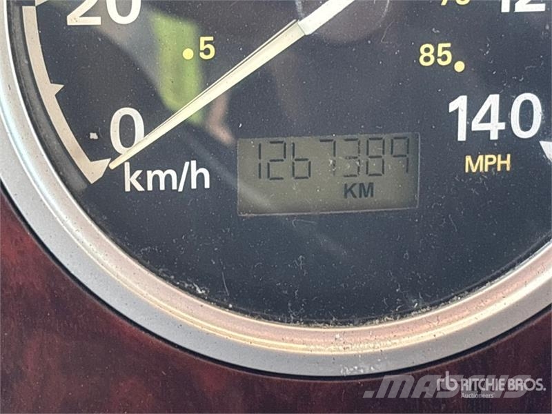 Sterling AT9500 Vlačilci