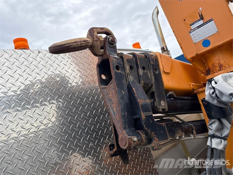 Sterling Effer 95 4S 7054 lb Knuckle Boom on Sterling Acte Kamioni sa kranom