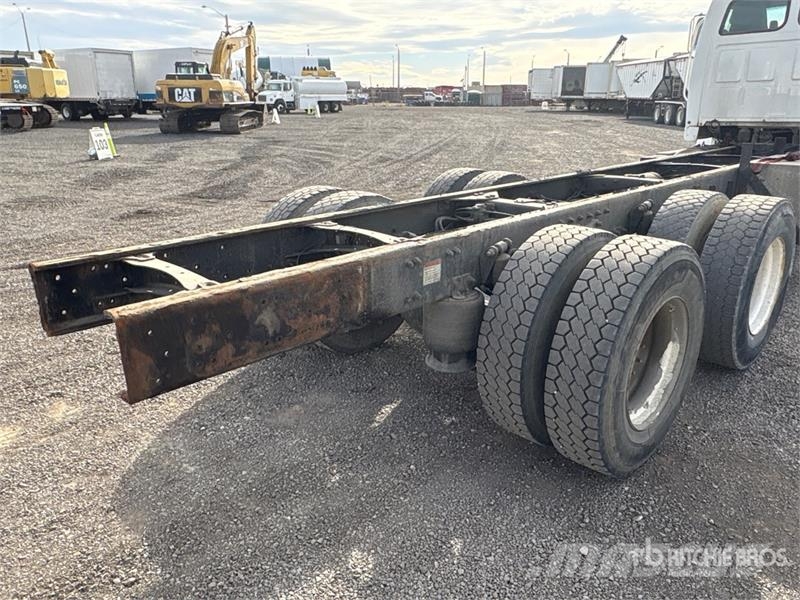 Sterling L8500 6x4 Cab and Chassis Kabine i unutrašnjost