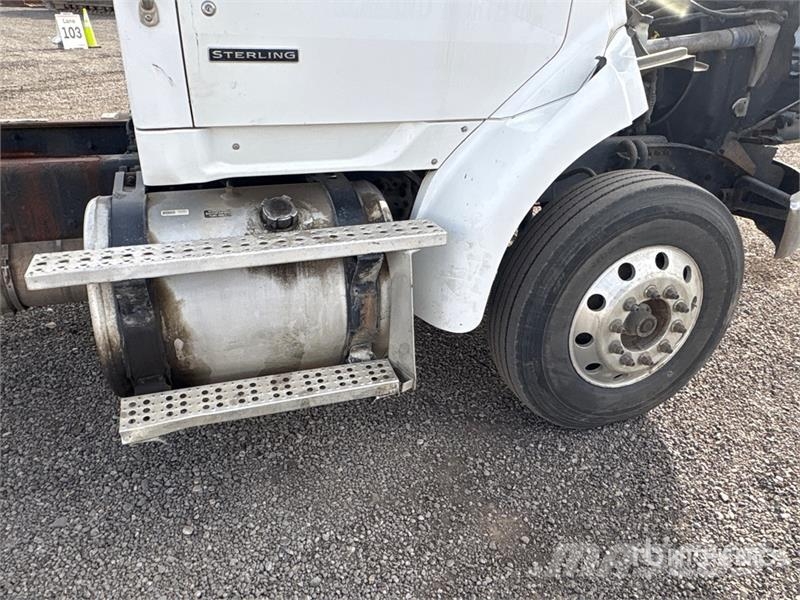 Sterling L8500 6x4 Cab and Chassis Kabine i unutrašnjost