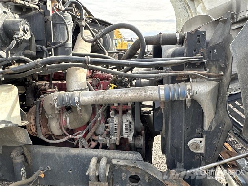 Sterling L8500 6x4 Cab and Chassis Kabine i unutrašnjost