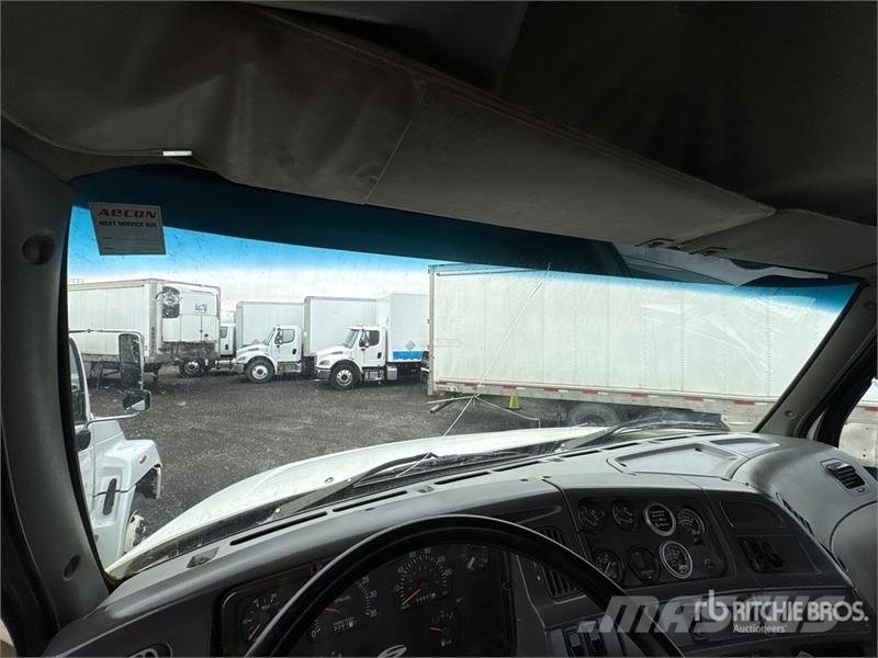 Sterling L8513 4x2 Service Truck Kommunalt / generelt kjøretøy
