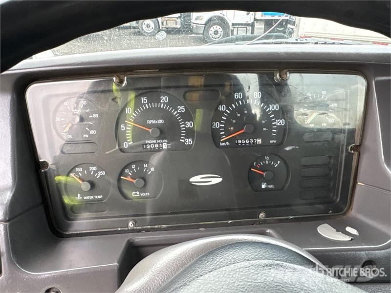 Sterling L8513 4x2 Service Truck Kommunalt / generelt kjøretøy