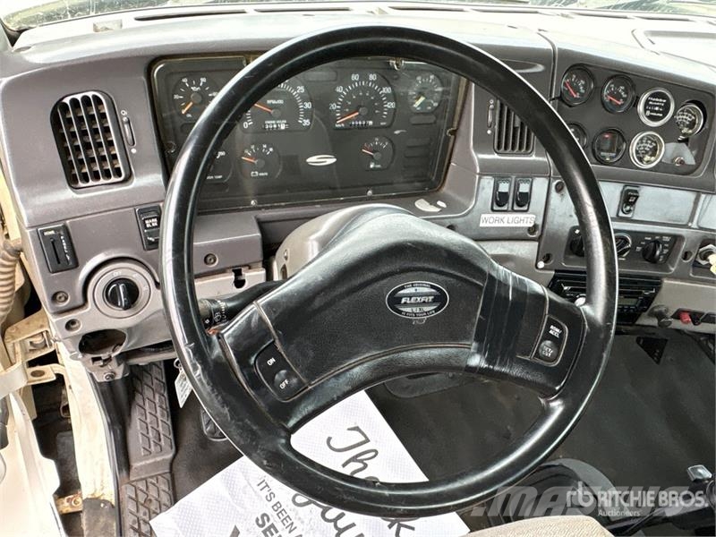 Sterling L8513 4x2 Service Truck Kommunalt / generelt kjøretøy