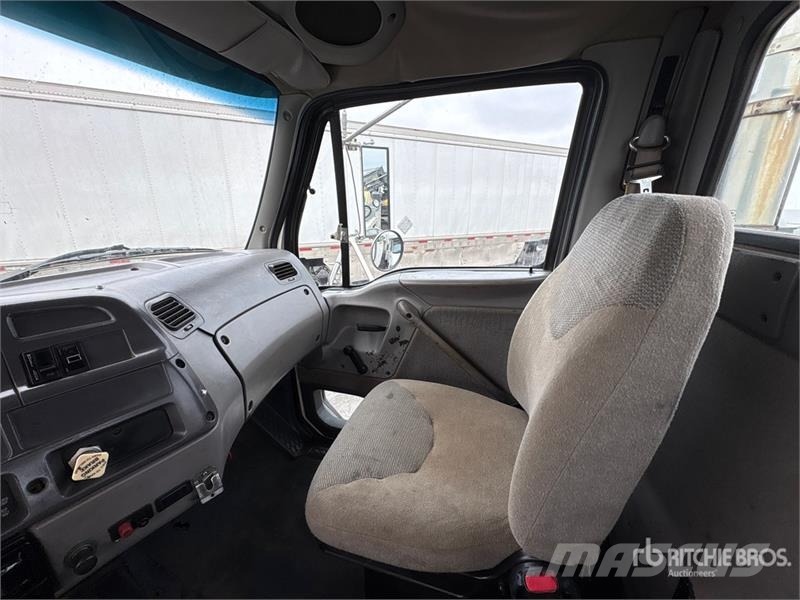 Sterling L8513 4x2 Service Truck Kommunalt / generelt kjøretøy