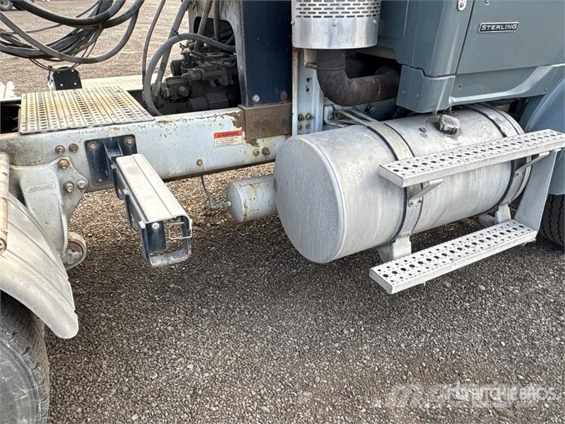 Sterling L9500 شاحنات خرسانة