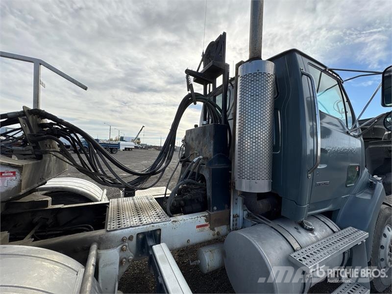 Sterling L9500 شاحنات خرسانة