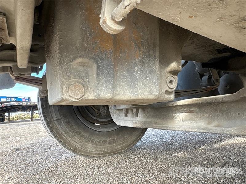 Sterling L9500 شاحنات خرسانة