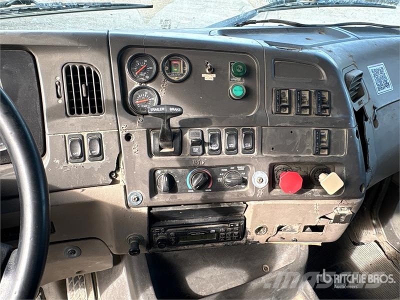 Sterling L9500 شاحنات خرسانة