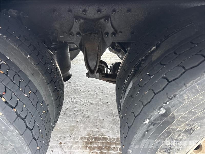 Sterling L9500 6x4 Rollback Truck Bergungsfahrzeuge