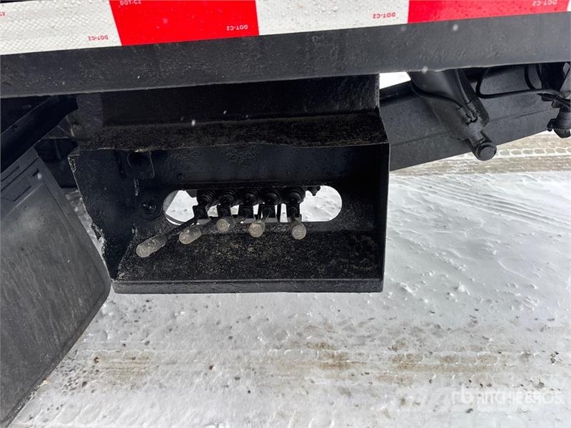 Sterling L9500 6x4 Rollback Truck Bergungsfahrzeuge
