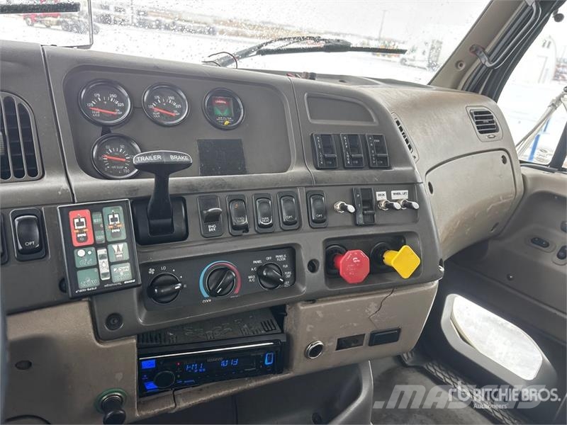 Sterling L9500 6x4 Rollback Truck Bergungsfahrzeuge