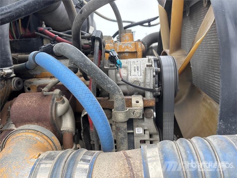 Sterling L9500 6x4 Rollback Truck Bergungsfahrzeuge