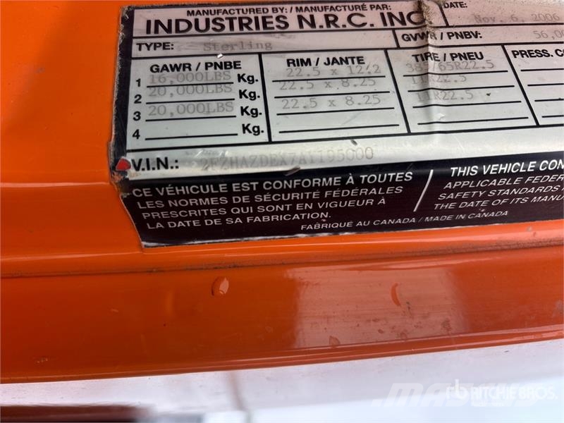 Sterling L9500 6x4 Rollback Truck Bergungsfahrzeuge