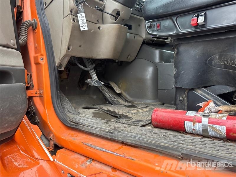 Sterling L9500 6x4 Rollback Truck Bergungsfahrzeuge