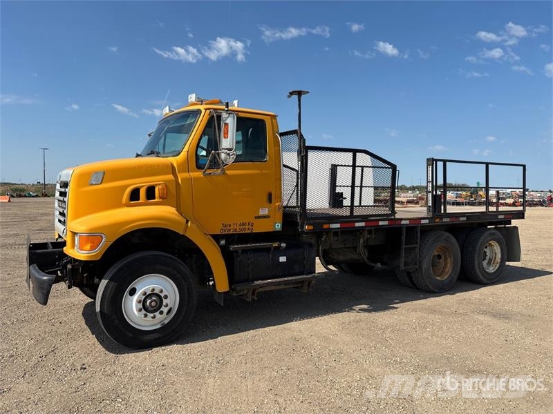 Sterling LT7500 شاحنات مسطحة/مفصلية الجوانب