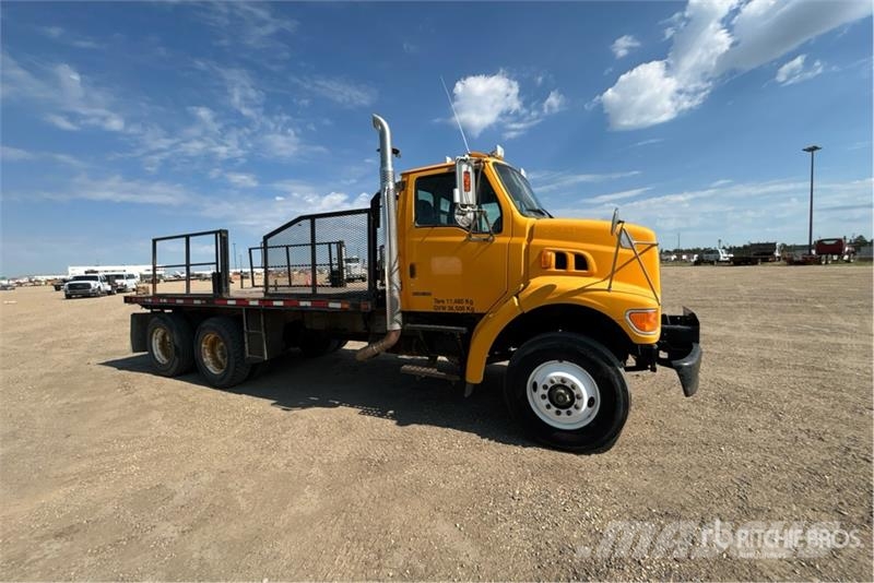Sterling LT7500 شاحنات مسطحة/مفصلية الجوانب