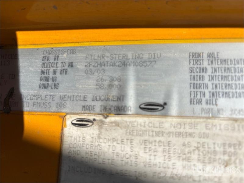 Sterling LT7500 شاحنات مسطحة/مفصلية الجوانب