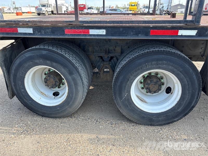 Sterling LT7500 شاحنات مسطحة/مفصلية الجوانب