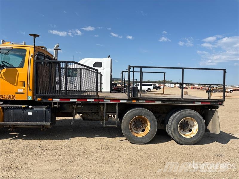 Sterling LT7500 شاحنات مسطحة/مفصلية الجوانب