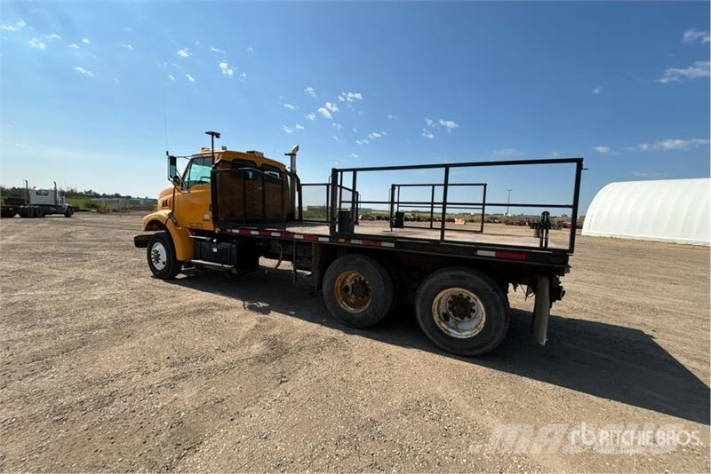 Sterling LT7500 شاحنات مسطحة/مفصلية الجوانب