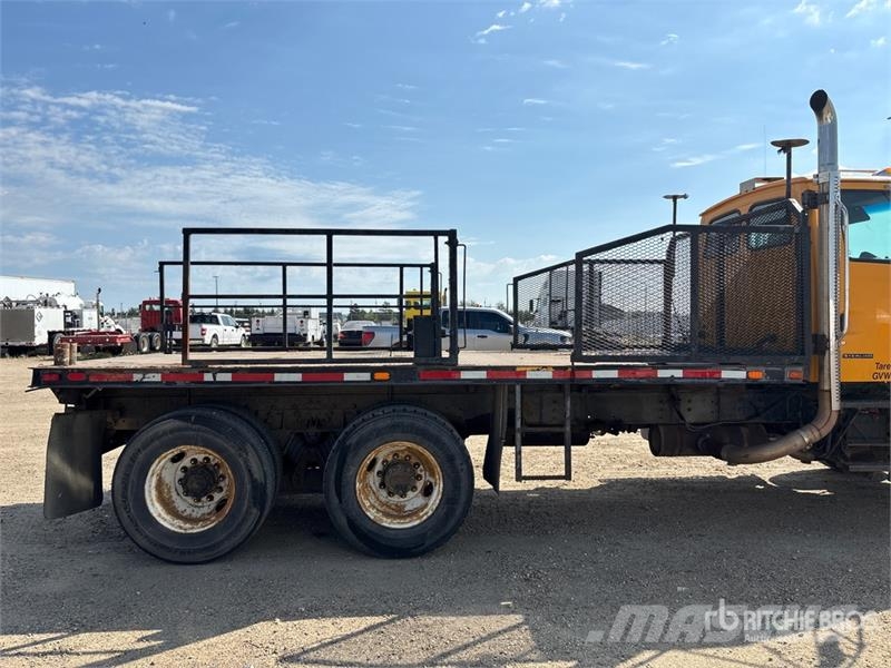 Sterling LT7500 شاحنات مسطحة/مفصلية الجوانب