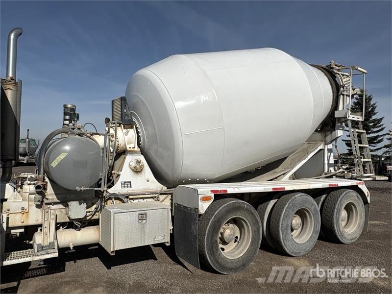 Sterling LT9500 Concrete trucks