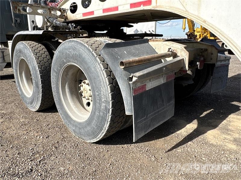 Sterling LT9500 شاحنات خرسانة